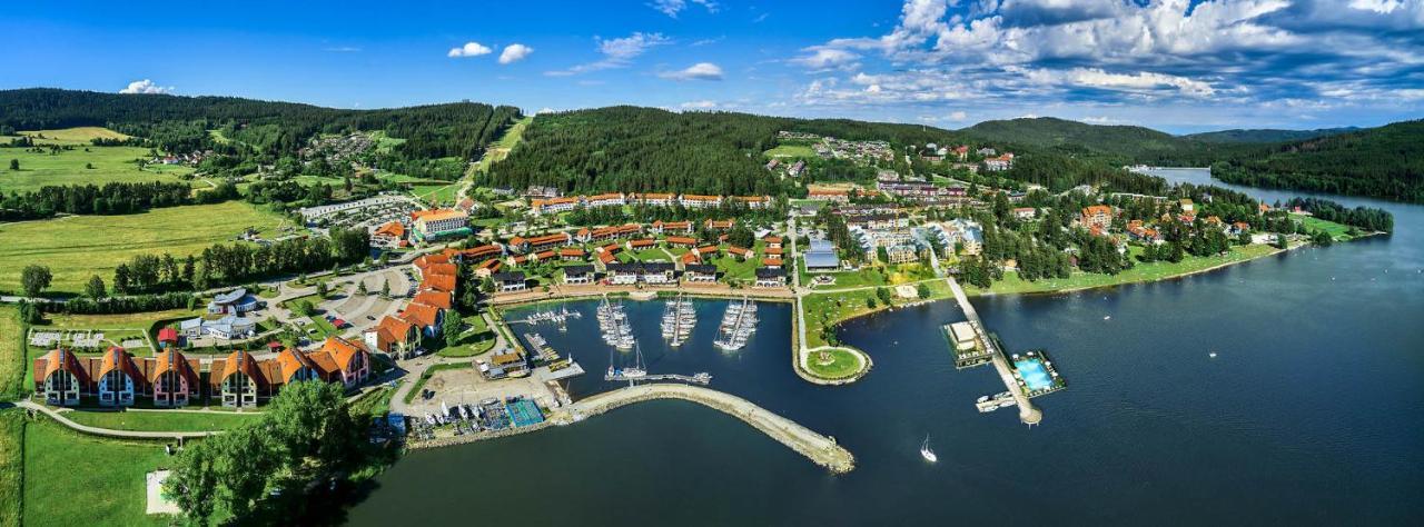 Apartment Riviera 510-22 Lipno Home リプノ・ナト・ヴルタヴォウ エクステリア 写真