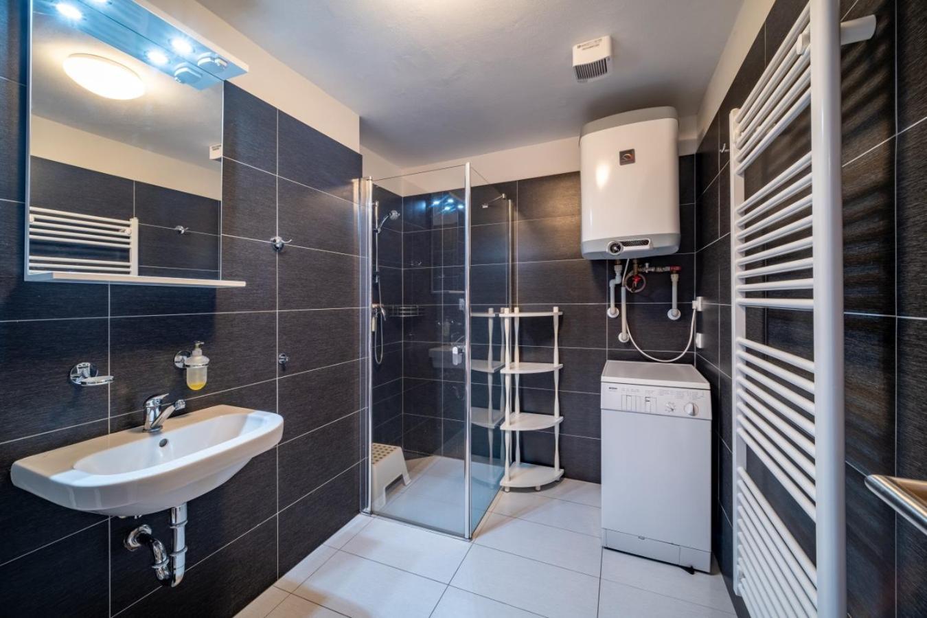 Apartment Riviera 510-22 Lipno Home リプノ・ナト・ヴルタヴォウ エクステリア 写真