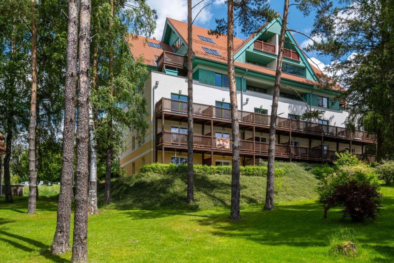 Apartment Riviera 510-22 Lipno Home リプノ・ナト・ヴルタヴォウ エクステリア 写真